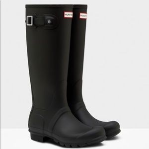 Like New Hunter Rain Boots